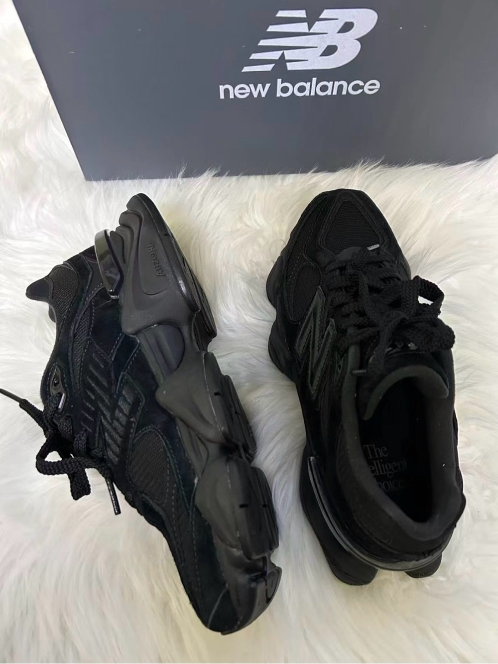 New Balance Men's All-Black Athletic Trainers
